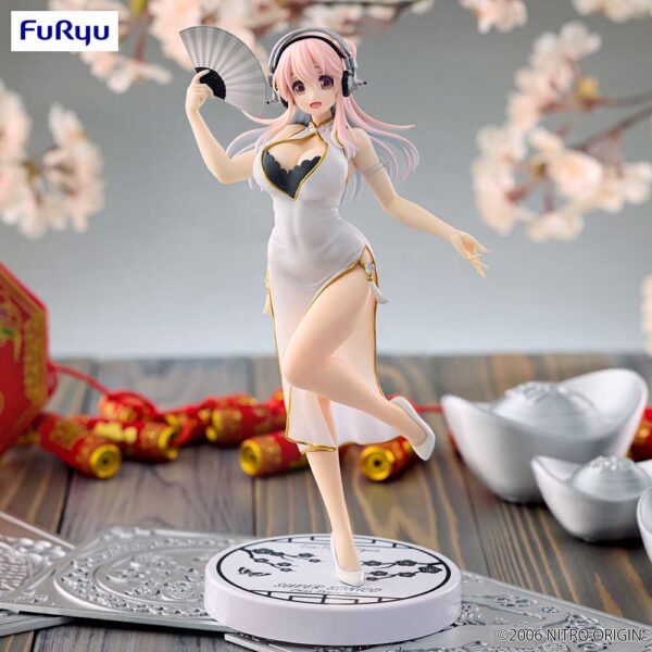 SoniComi (Super Sonico) Sonico Trio Try iT Figure White China Dress ver. (FuRyu)