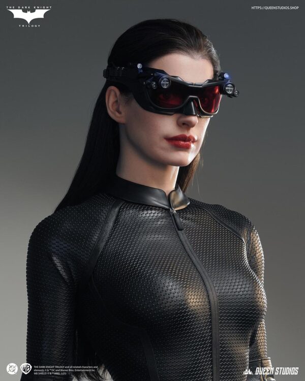TDK Catwoman 1 1 Life size Statue (Queen Studios) 1