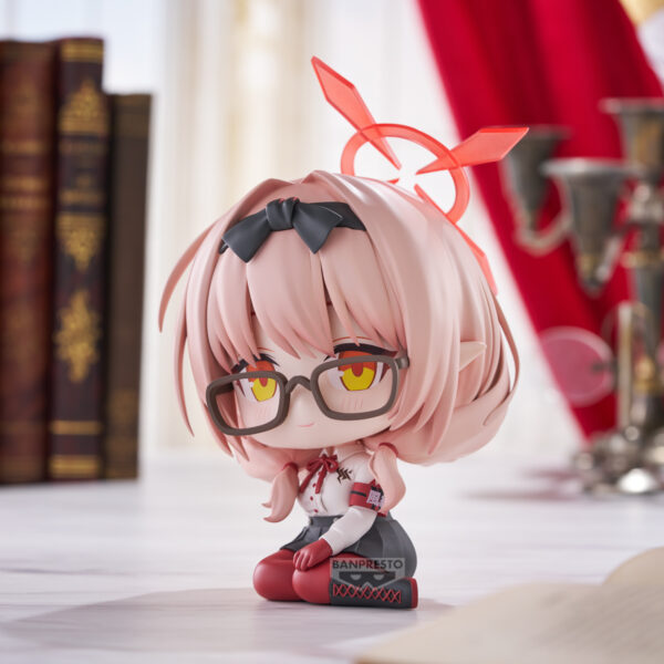 Blue Archive Hinomiya Chinatsu Osuwari Figure (Bandai Spirits)