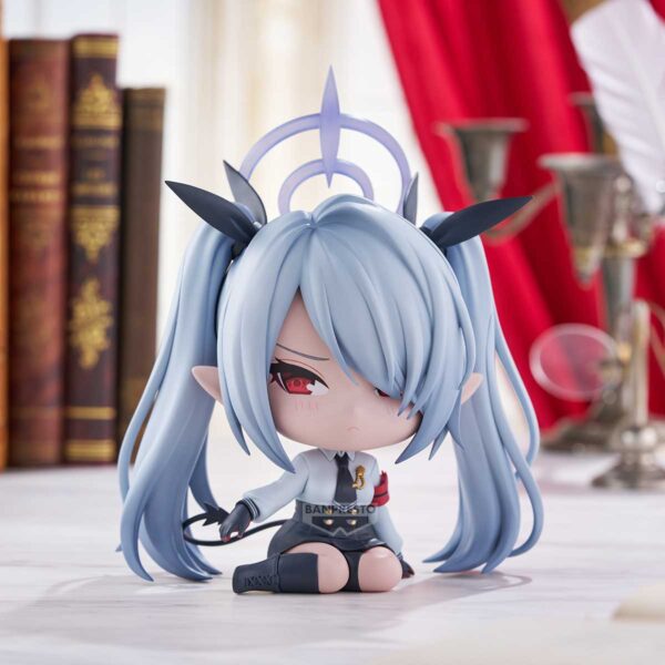 Blue Archive Shiromi Iori Osuwari Figure (Bandai Spirits)