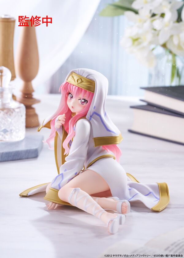 The Familiar of Zero Louise Françoise Le Blanc de la Vallière Desktop Cute Priestess ver. (Taito)